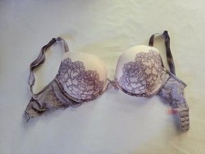 Victoria's Secret White and Purple Lace Adjustable Bra - 32DD/32E